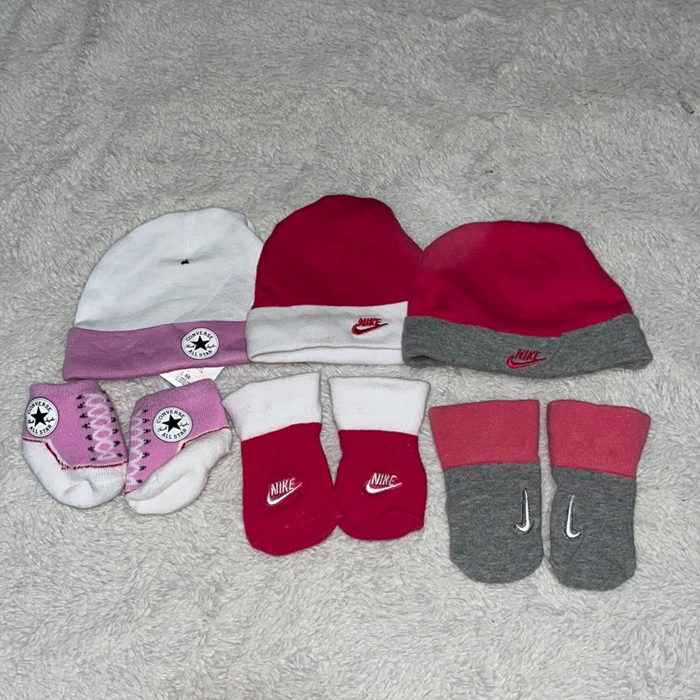 Nike/ converse hat/ mit bundle